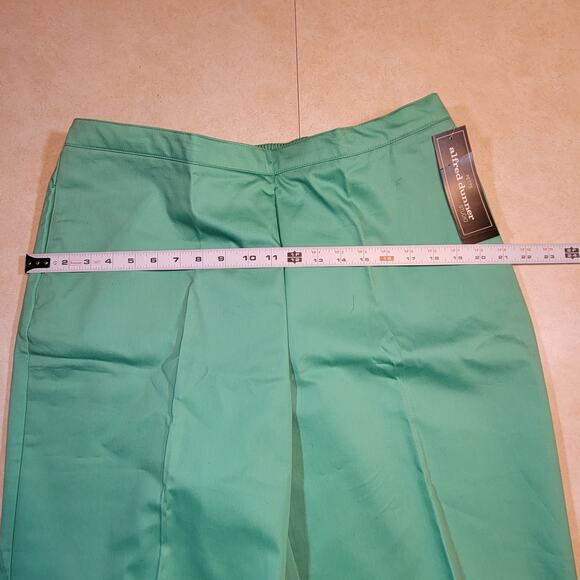Lot of 2 Alfred Dunner Studio Capri Pants 18P Classic Fit Green Tan New With Tag - Picture 12 of 16